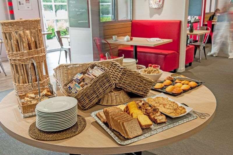 Brit Hotel Toulouse Colomiers - L'Esplanade Restaurant photo